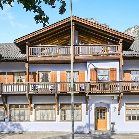 Katharinenhof Ferienwohnung Hausberg ガルミッシュ・パルテンキルヒェン エクステリア 写真