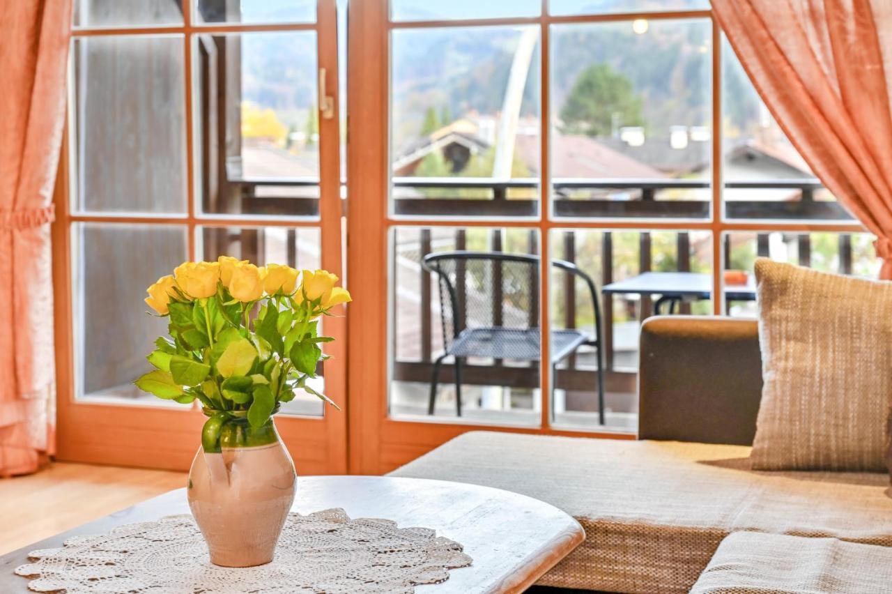 Katharinenhof Ferienwohnung Hausberg ガルミッシュ・パルテンキルヒェン エクステリア 写真
